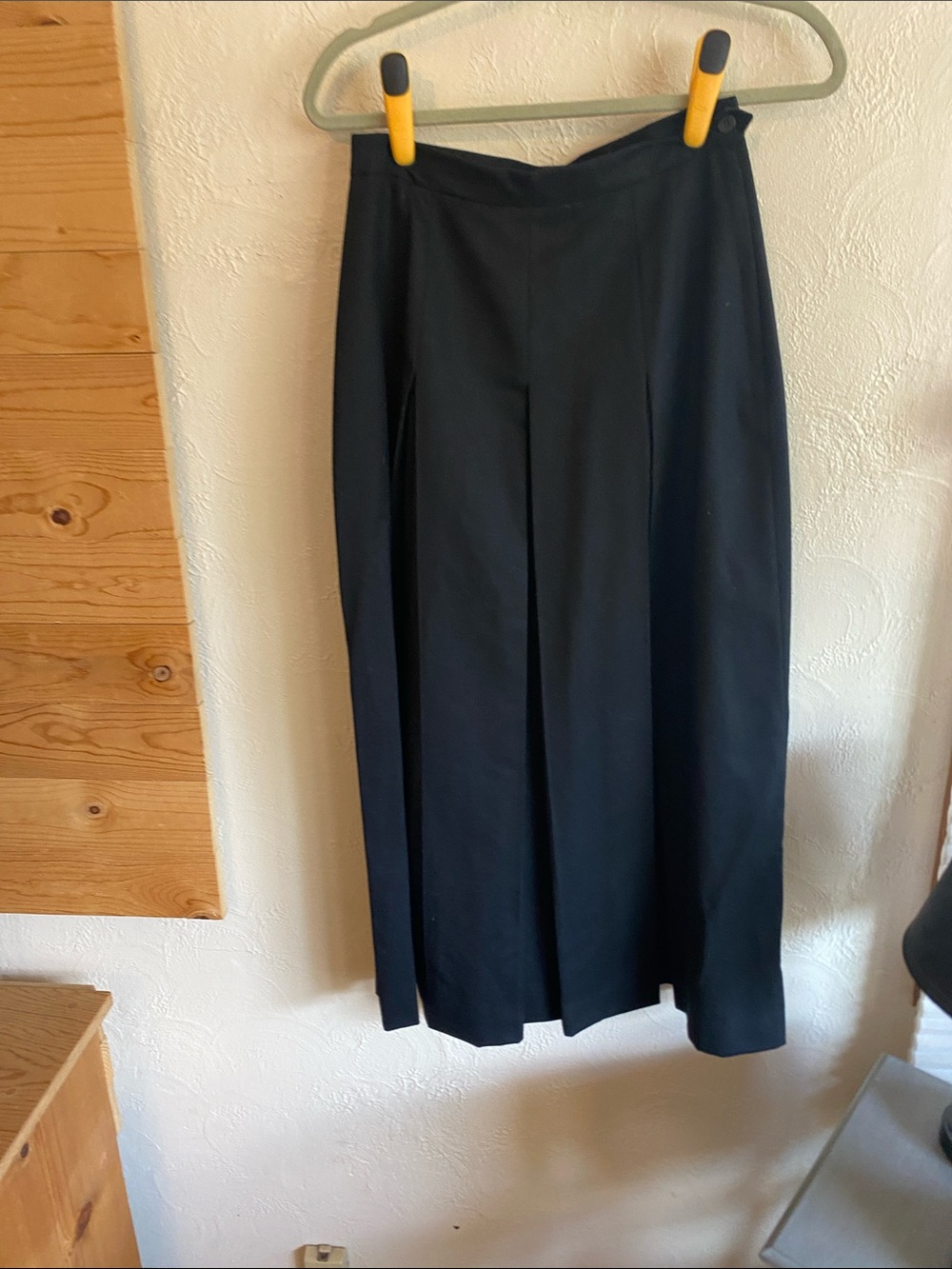 Vintage wool pleated skirt